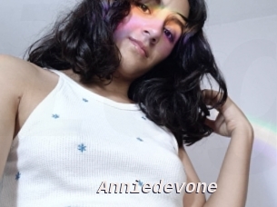 Anniedevone