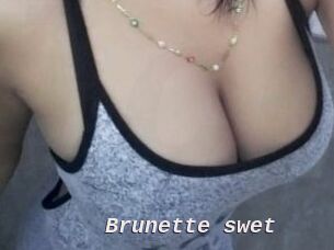 Brunette_swet