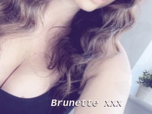 Brunette_xxx