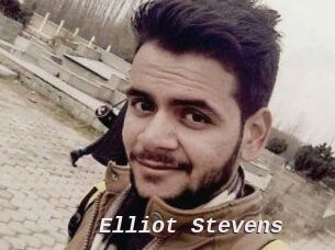 Elliot_Stevens