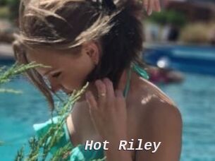 Hot_Riley