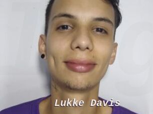 Lukke_Davis
