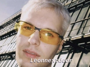 Leonnextdoor