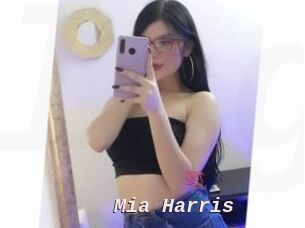 Mia_Harris