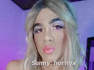 Sunny_hornyx